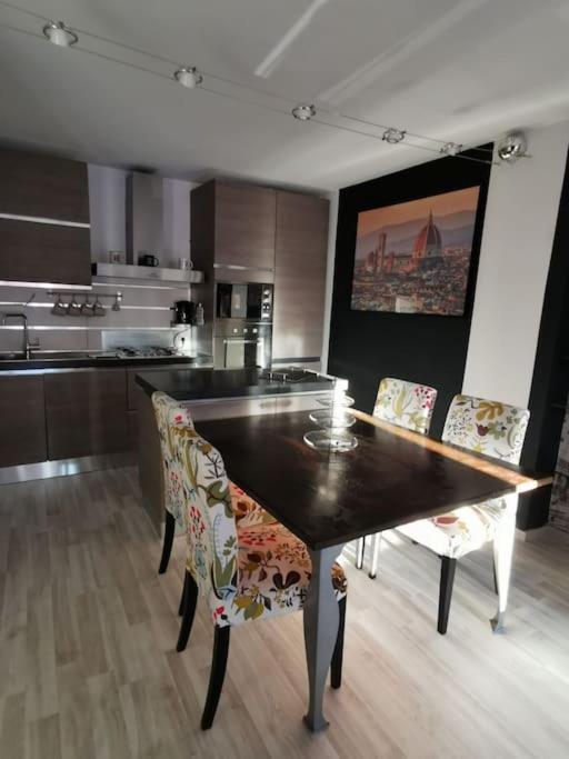 Ferienwohnung Il Nido Dell'Artista Pietrasanta Exterior foto